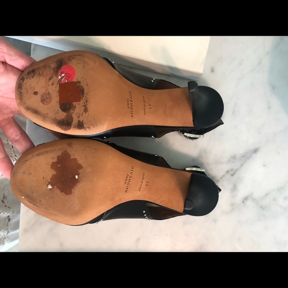 Givenchy studded black heel - Picture 4 of 5
